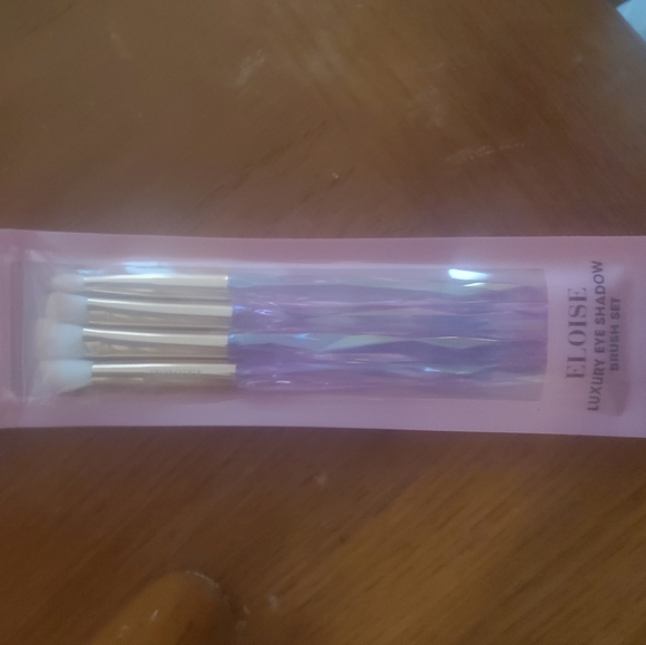 Makeup bundle - Picture 5 of 6